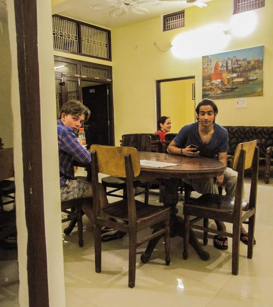 Gangotri Paying Guest House Hotel