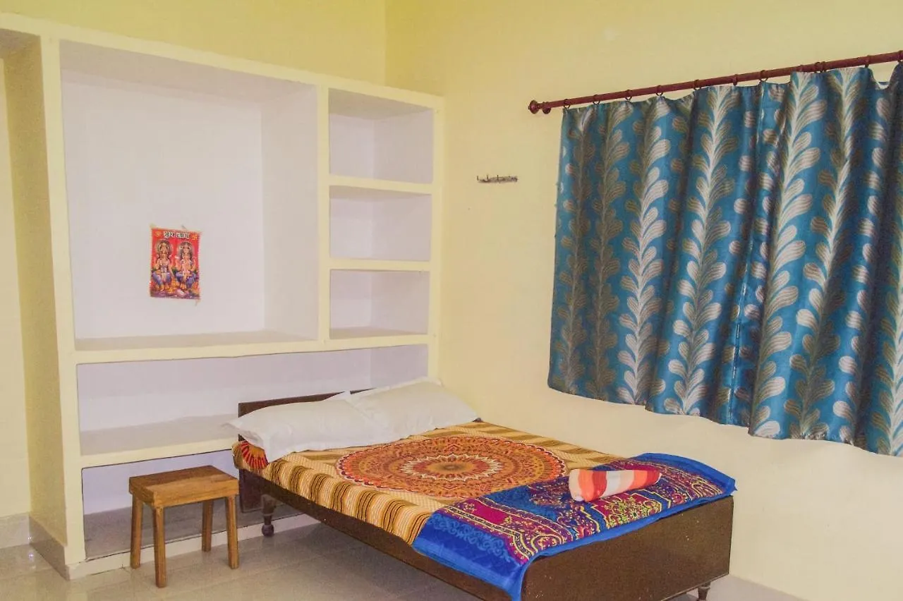 Gangotri Paying Guest House Hotel