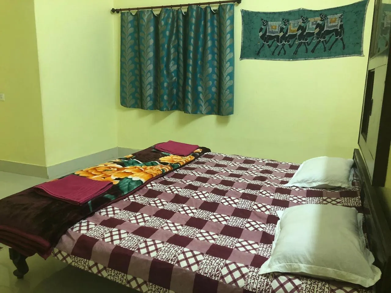 Hotel Gangotri Paying Guest House India